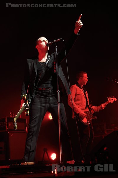 MILES KANE - 2022-04-28 - PARIS - Olympia - 